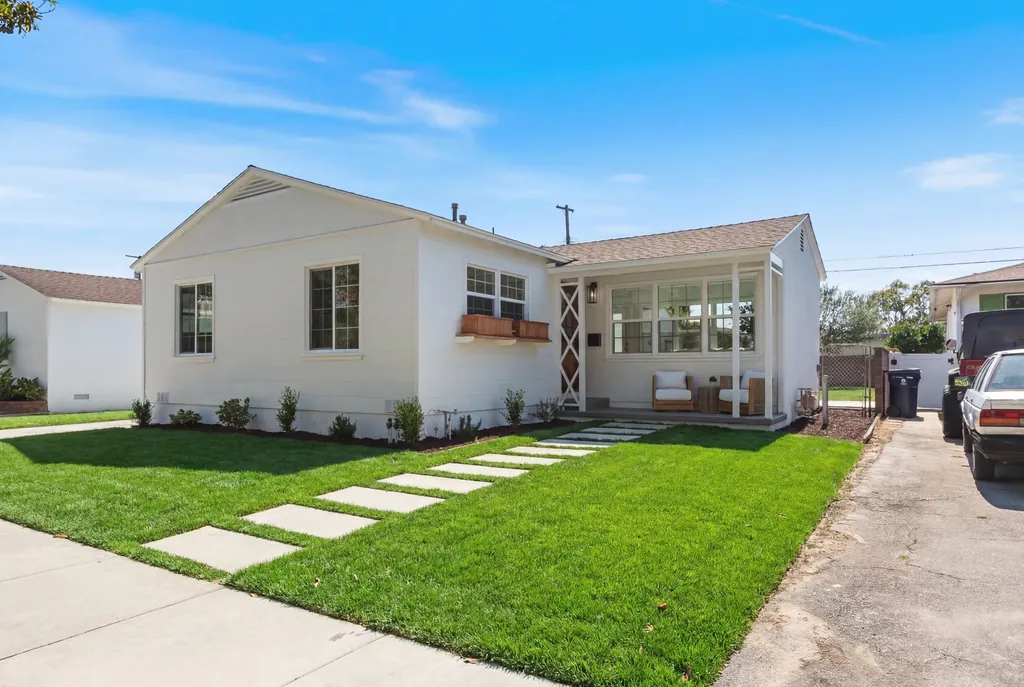 Finished renovation at 13201 Glasgow Pl, Hawthorne